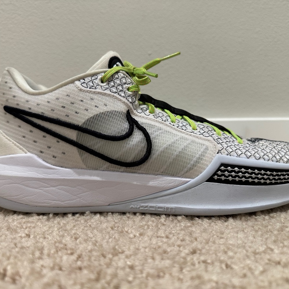Nike Sabrina 1 Size 10 Mens / 11.5 Womens